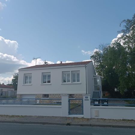 Charmante Maison Entre Mer Et Campagne La Jarrie 외부 사진